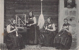 CPA France - Haut Rhin - Trachten Aus Dem Munsterhal - Costumes De La Vallée De Munster - Femmes - Tisserande - Tricot - Munster