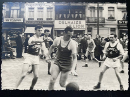 Saint Josse-ten-Noode - Chaussée De Louvain Magasin Delhaize - Basketball Photos 1950 - St-Joost-ten-Node - St-Josse-ten-Noode