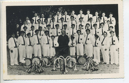 Photo Format Carte    Fanfare    L'Etoile Florentaise" Musiciens Instruments Au Sol  ( 18 Saint Florent Sur Cher ) ?? - Musik Und Musikanten