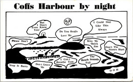 (1 L 60) (OZ/PF) Australia - NSW - Coffs Harbour By Night (humour) La Nuit - Carte En Noir Et Blacn - Otros & Sin Clasificación