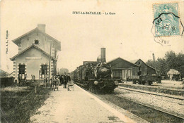 Ivry La Bataille * La Gare De La Commune * Train Locomotive * Ligne Chemin De Fer - Ivry-la-Bataille
