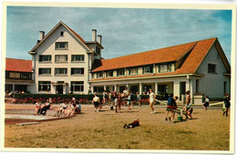 CPSM CLEMSKERKE - KLEMSKERKE - Centre De Vacances - Vacantiecentrum - TORENHOF - Façade Du Centre Avec Plaine De Jeux - De Haan