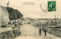 Ile D'yeu * La Mairie Et La Place Lapilaye - Ile D'Yeu