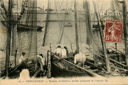 Concarneau * Les Barques Sardinières * Marins Préparant La Cotriade * Bateaux Pêche - Concarneau