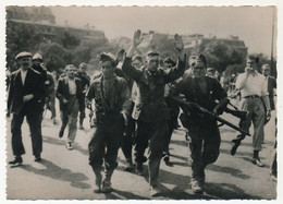 CPSM - PARIS - Un Prisonnier Allemand Est Emmené Par Les F.F.I. - War 1939-45