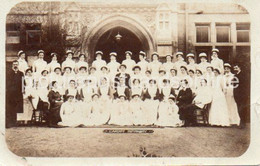 CARDIFF INFIRMARY GROUP NICE OLD R/P POSTCARD GLAMORGAN WALES - Glamorgan