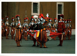 CPM - VATICAN - Les Gardes Suisses ... (format 16x11,5) - Vatican