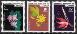 CONGO REPUBLICA - FLORA - AÑO 1976 - Nº CATALOGO YVERT 428-30 - NUEVOS - Neufs