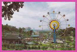 281326 / North Korea - Pyongyang - Ferris Wheel Riesenrad Grande Roue Kaeson Youth Park Swimming Pool PC Nordkorea - Korea, North