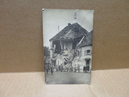 ALSACE (67 Ou 68) Carte Photo Guerre 1914-18 Maison Bombardée Militaires Animation - Autres & Non Classés