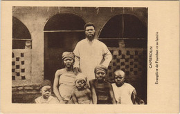 PC MISSIONARIES FOUMBAN EVANGELISTE ET SA FAMILLE CAMEROON (a27989) - Cameroon