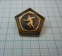 Russia USSR Russland Sowjetunion Moscow 1980 Summer Olympic Fencing Sport Mascot Vintage Pin Badge (m982) - Schermen