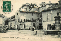 Artonne * La Place Du Marché Et Mairie * Villageois - Sonstige & Ohne Zuordnung