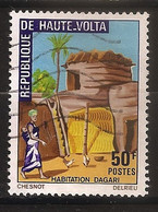 Haute Volta 1972 N° 265 Iso O Maisons, Habitat Traditionnel, Habitation Dagari, Maman, Bébé, Portage, Poules, Coq, Pisé - Haute-Volta (1958-1984)