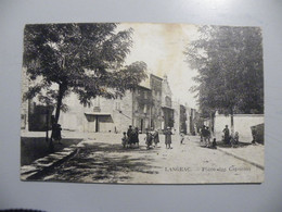 A515. CPA. 43. LANGEAC. (Haute Loire)..Place Des Capucins. Beau Plan Animé. Ecrite 1921 - Langeac