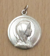 Belle Médaille Religieuse Vierge Marie Et Notre-Dame De Lourdes - Religion & Esotérisme