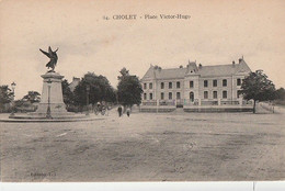 CHOLET. - Place Victor-Hugo - Cholet