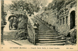 Le Faouet * La Chapelle Ste Barbe Et Le Grand Escalier - Le Faouet