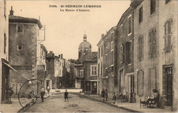 CPA SAINT-GERMAIN-LEMBRON La Route D'Issoire - Street Scene (1255843) - Saint Germain Lembron