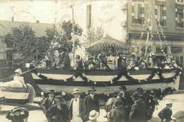 Arnay Le Duc * Carte Photo * Cavalcade Mi Carême Carnaval * Char La Gaule Bateau * Fête Locale - Arnay Le Duc