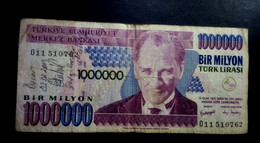 A6  TURQUIE   BILLETS DU MONDE   TURKEY  BANKNOTES  1000000  LIRASI 1995 - Turquie