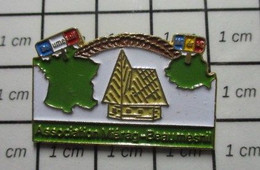 413h Pin's Pins / Beau Et Rare / ASSOCIATIONS / JUMELAGE MIERAG BEAUMESNIL FRANCE ROUMANIE - Associations