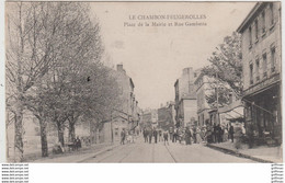 LE CHAMBON FEUGEROLLES PLACE DE LA MAIRIE ET RUE GAMBETTA TBE - Le Chambon Feugerolles