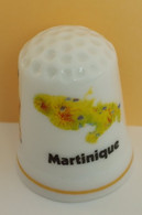 Dé à Coudre De Collection En Porcelaine - MARTINIQUE - Fingerhüte