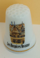 Dé à Coudre De Collection En Porcelaine - LES HOSPICES DE BEAUNE - Vingerhoeden