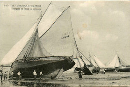 Grandcamp Les Bains * Les Barques De Pêche En Carénage * Bateaux - Altri & Non Classificati