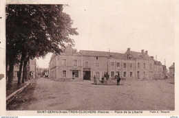 SAINT GERVAIS LES TROIS CLOCHERS PLACE DE LA LIBERTE 1941 TBE - Saint Gervais Les Trois Clochers