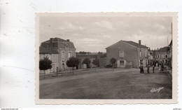 AVAILLES LIMOUSINE LA PLACE DU SERGENT ADRIEN BERNARD ENFANT DU PAYS HEROS DE FATCHODE TONKIN  CPSM 9X14 TBE - Availles Limouzine