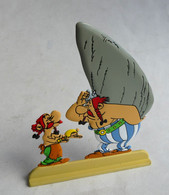 FIGURINE ASTERIX En Métal En Demi Ronde Bosse N° 13 ATLAS 2013 - Amérix Et Obélix - Astérix & Obélix