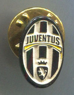 FOOTBALL / SOCCER / FUTBOL / CALCIO - FC Juventus Torino, Italy, Vintage Pin, Badge, Abzeichen - Football