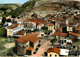 Vingrau * Vue Aérienne Sur Le Village Et La Nouvelle église - Otros & Sin Clasificación