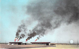 Afrique-Algérie- (Ouargla) HASSI MESSAOUD Torches De Brûlage Du Gaz  Au Centre De Production De La S.N REPAL  *PRIX FIXE - Ouargla