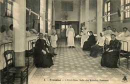 Pontoise * L'hôtel Dieu * La Salle Des Malades * Les Femmes * établissement Médical - Pontoise