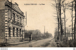 PLESSIS-TRÉVISE. La Poste   2 Scans  TBE - Le Plessis Trevise