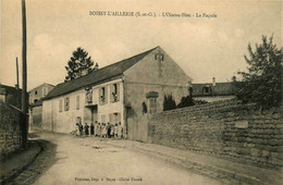 Boissy L'aillerie * L'Oiseau Bleu * La Façade * Maison De Vacances De L'UCJF - Boissy-l'Aillerie