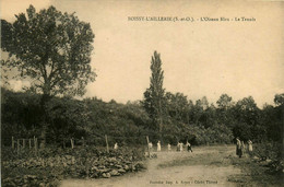 Boissy L'aillerie * L'Oiseau Bleu * Le Court De Tennis * Maison De Vacances De L'UCJF - Boissy-l'Aillerie