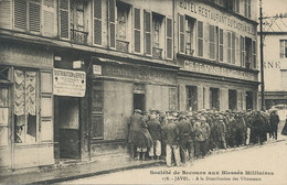 Secours Blessés Militaires Javel Distribution Vetements Pauvreté  Red Cross Croix Rouge - Croix-Rouge