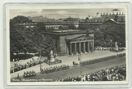 BERLIN - WACHEABLOSUNG AM EHRENMAL - VIAGGIATA FP - Guerra 1939-45