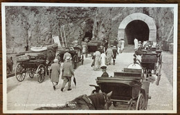 Old Fashioned Cabs On The Quay, Sark. ANIMEE. Non Circulée. - Sark