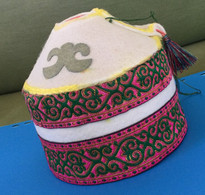 Vintage Decorative Felt Fabric Kyrgyzstan Yurta Box With Lid, From Kyrgyzstan - Arte Orientale