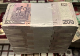 Congo República Democrática Brick 1000 Billetes 200 Francs 2013 Pick 99b SC UNC - Repubblica Del Congo (Congo-Brazzaville)