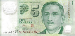 Singapore 5 Dollars ND (2007), VF, S/N 2EF006371, P-47a, SG B209a - Singapour