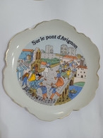 VINTAGE ASSIETTES SUR LE PONT D.AVIGNON - Platos