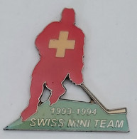 Switzerland Swiss Ice Hockey Association Federation Schweizerischer Eishockeyverband SEHV Hockey Mini Team   PINS A10/3 - Sports D'hiver