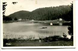 Environs D'Oyonnax - Le Lac Génin - Barque - Oyonnax