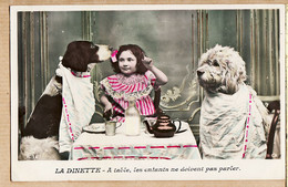 Ani027⭐ Carte-Photo B.C.I 531 - LA DINETTE A Table Les Enfants Ne Doivent Pas Parler Chiens Humanisés Dog Little Girl - Dressed Animals